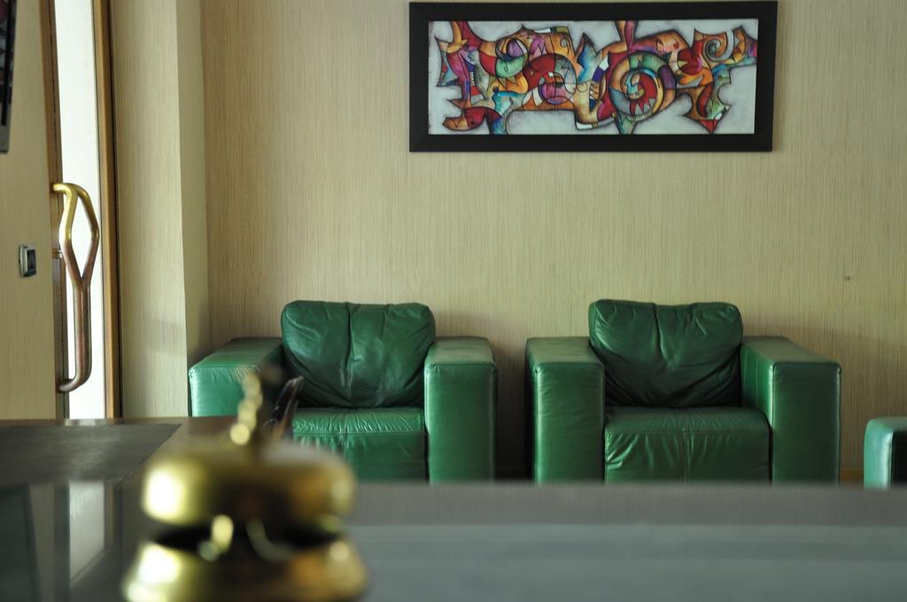Hotel Fontana Del Re Ariano Irpino Exterior photo